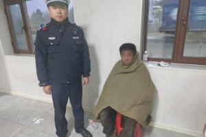 夜深天寒警心暖，延寿公安帮助一名 聋哑老人回家