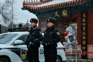 冰城公安： 迎风斗雪护民安 全警参战保安全